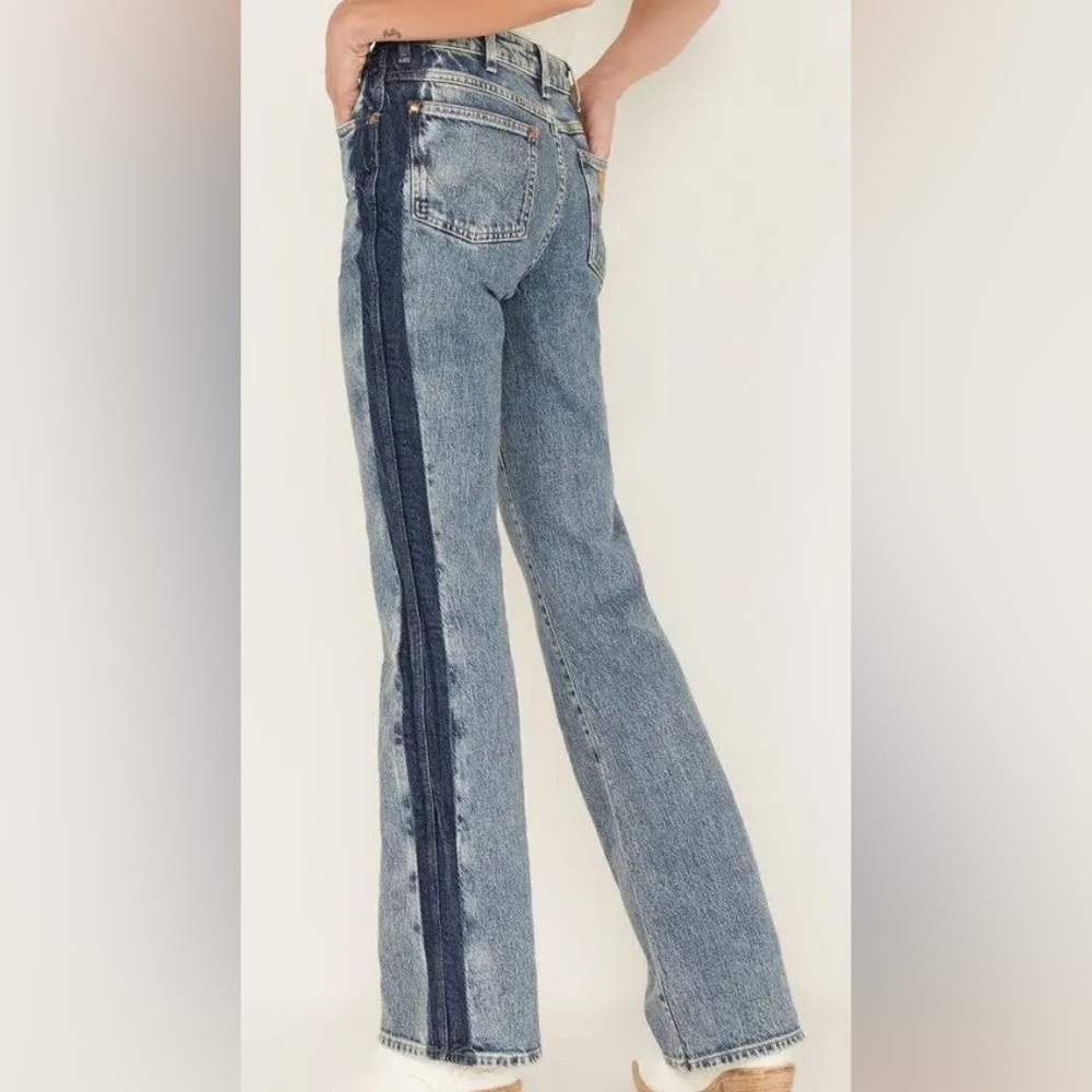 WRANGLER Women's Block High Rise Westward Bootcut Jeans Size 26 | 32" Inseam NWT